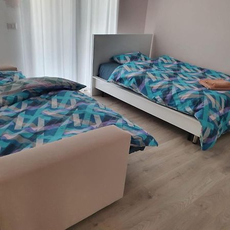 Luxurious Double Bedroom Suite Tirana Exterior photo